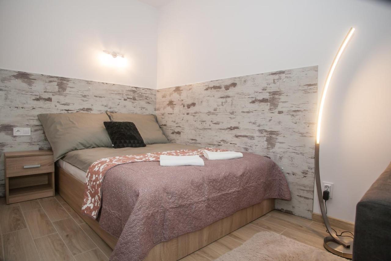 City Center Apartments Mostowa 17A เอากุสตูฟ ภายนอก รูปภาพ